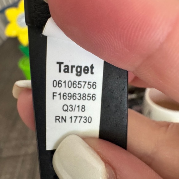 TARGET Black Thin Faux Leather Belt Hole Detailing Womans Size L Silver Buckle - Picture 6 of 7